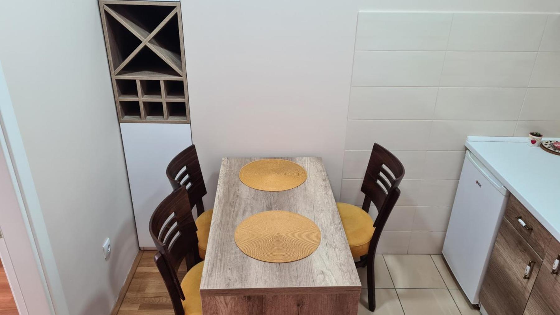 Apartmani Simic Quatro Valjevo Bagian luar foto
