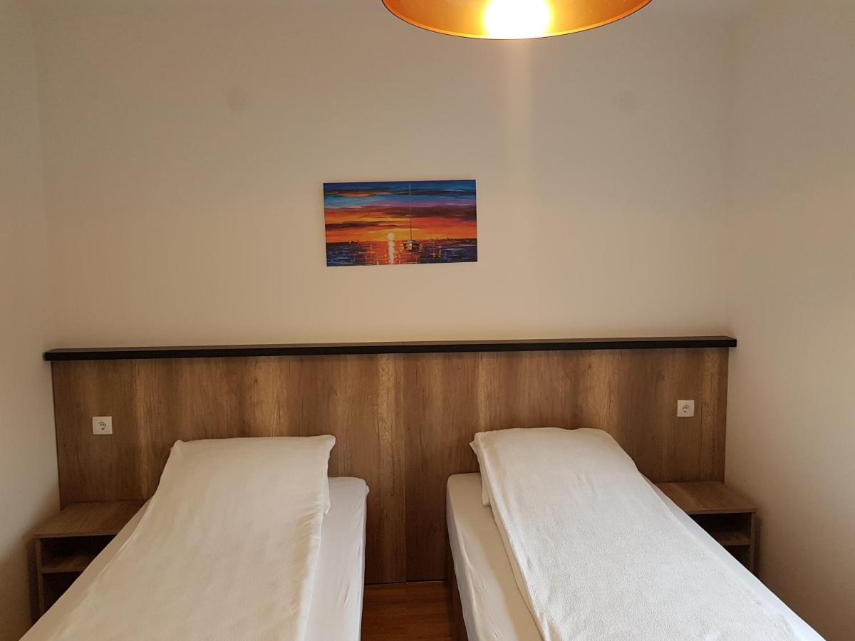 Apartmani Simic Quatro Valjevo Bagian luar foto